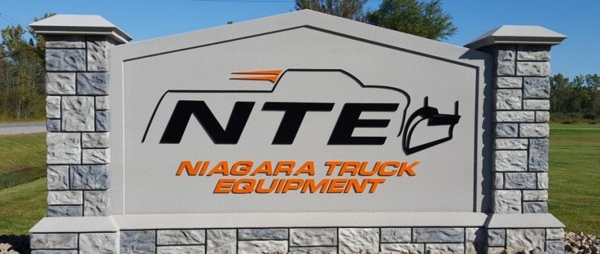 #slider-caption-5 Signworks Sportswear Outdoor Signs